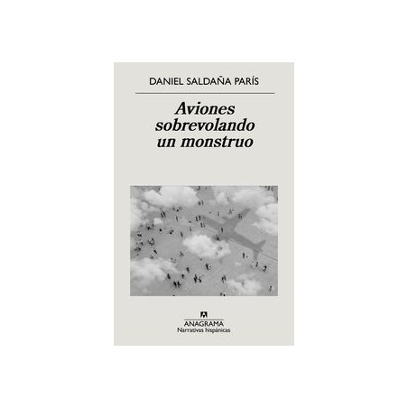 Aviones sobrevolando un monstruo