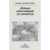 Aviones sobrevolando un monstruo
