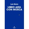 Libro azul con mosca